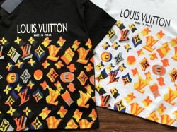 L⭐V  T-SHIRT