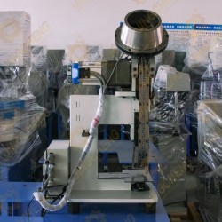 Machine à œillets semi-automatique